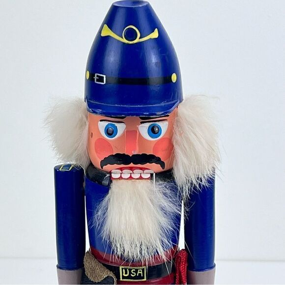 Vintage Classic Erzgebirge 11" Wooden Soldier Nutcracker Made In Germany - Picture 2 of 11